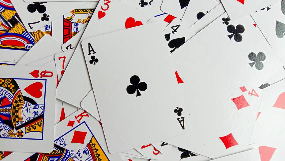 Monsterwin vs. CasinoClub: Welches Online Casino ist besser?